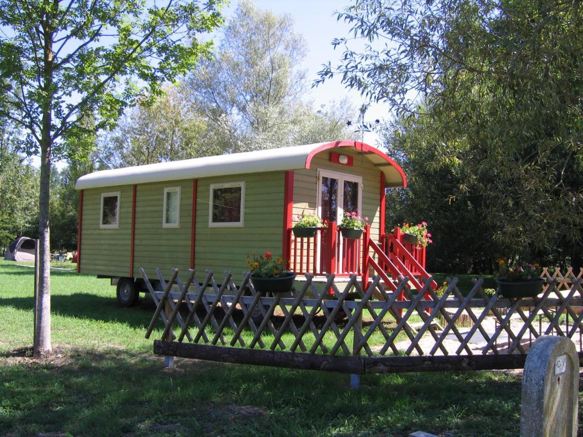 Camping Belle Riviere Chaniers 외부 사진