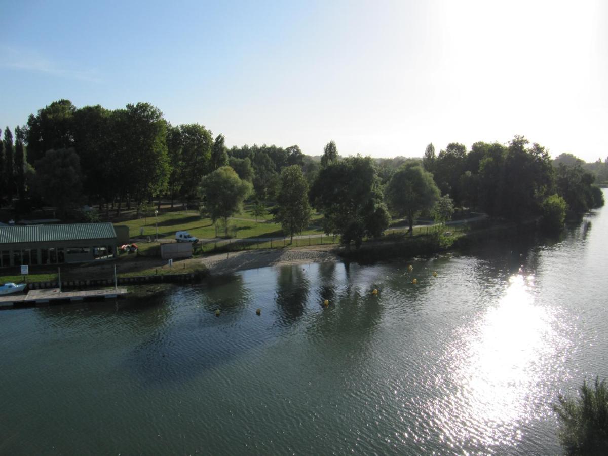 Camping Belle Riviere Chaniers 외부 사진
