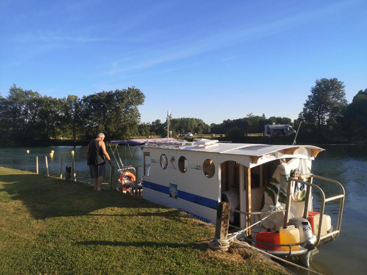 Camping Belle Riviere Chaniers 외부 사진