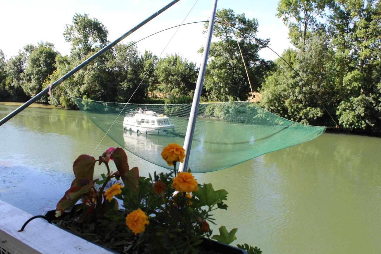 Camping Belle Riviere Chaniers 외부 사진
