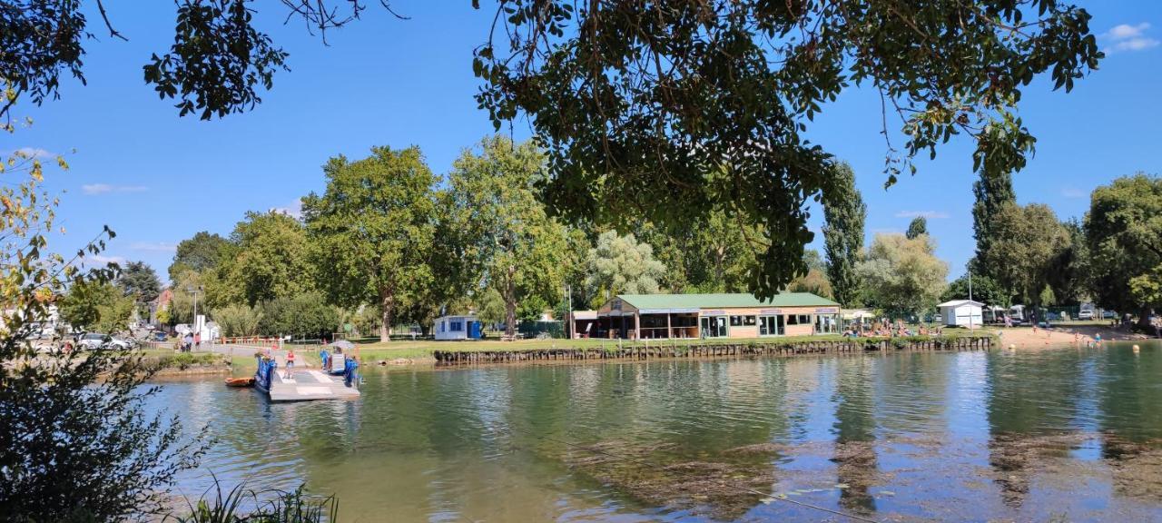 Camping Belle Riviere Chaniers 외부 사진