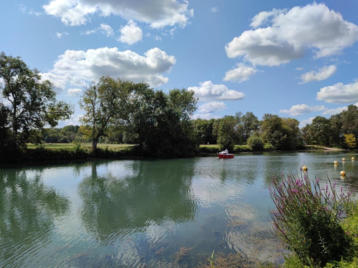 Camping Belle Riviere Chaniers 외부 사진