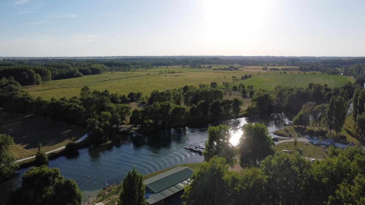Camping Belle Riviere Chaniers 외부 사진